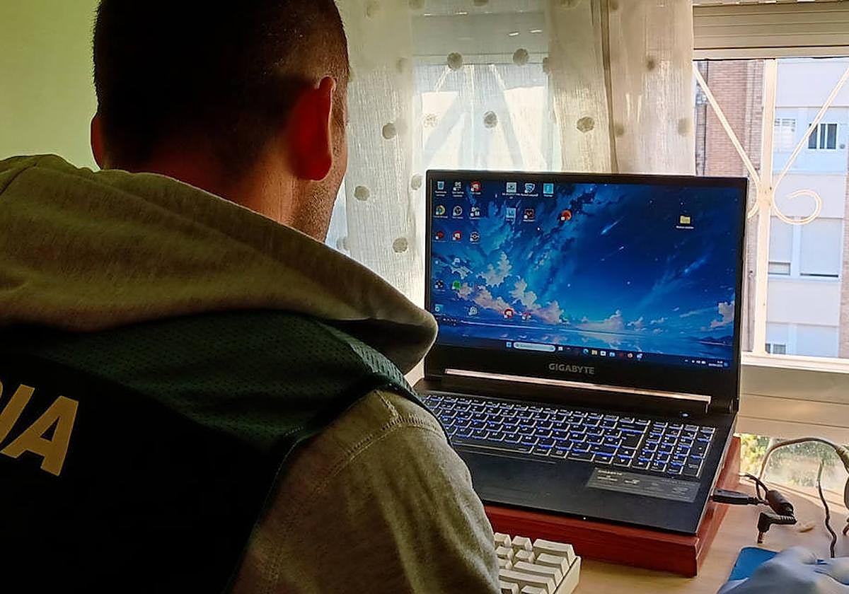 Un momento de la operación realizada por la Guardia Civil.