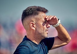 Felipe Gallego entrena al Hernán Cortés desde hace 3 años.