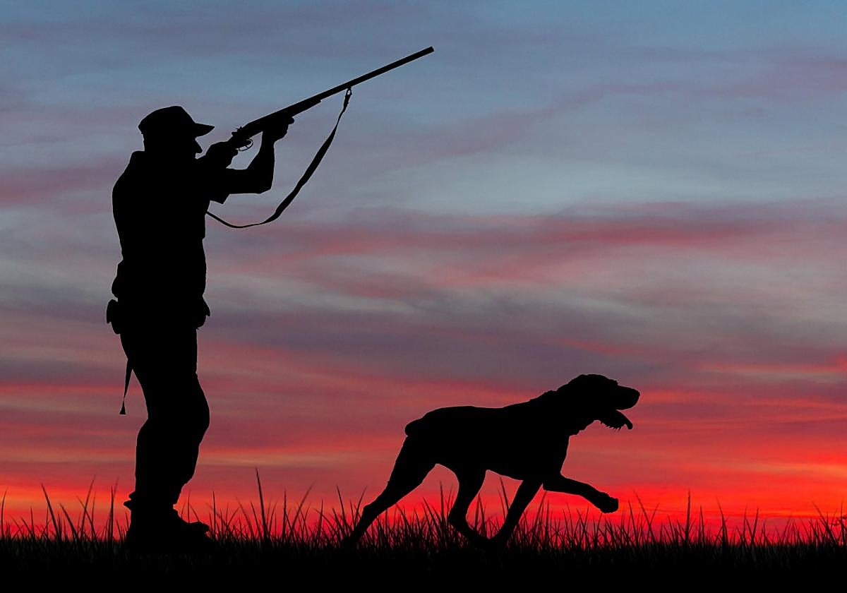 El vínculo de un cazador con su perro es muy especial.