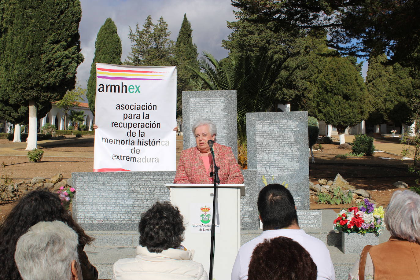 Llerena homenajea a los fusilados en la fosa del Romanzal