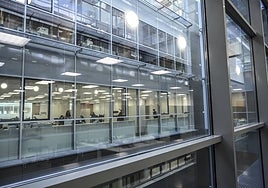 Los juzgados de la Ronda Norte se distribuyen en torno a dos patios interiores por los que entra luz directa.