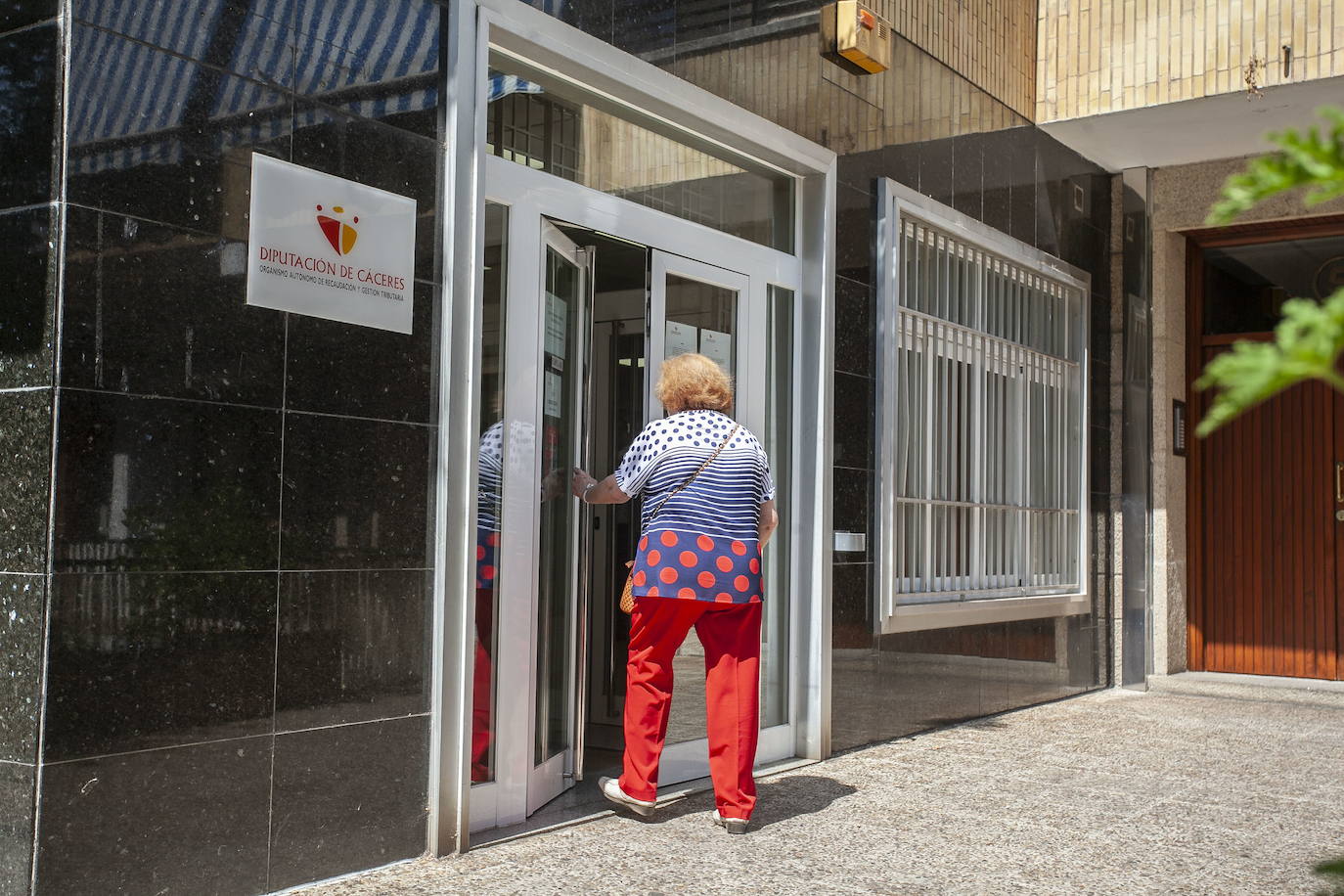 El IBI bajará en Cáceres una media de siete a 10 euros por recibo