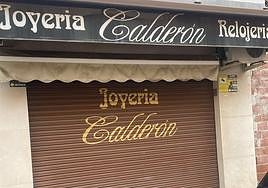 Exterior de la joyería Calderón.
