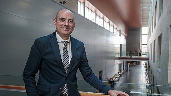 Rafael Estévez: «Ampliar el Palacio de Justicia de Cáceres es una necesidad imperiosa. No hay espacio»