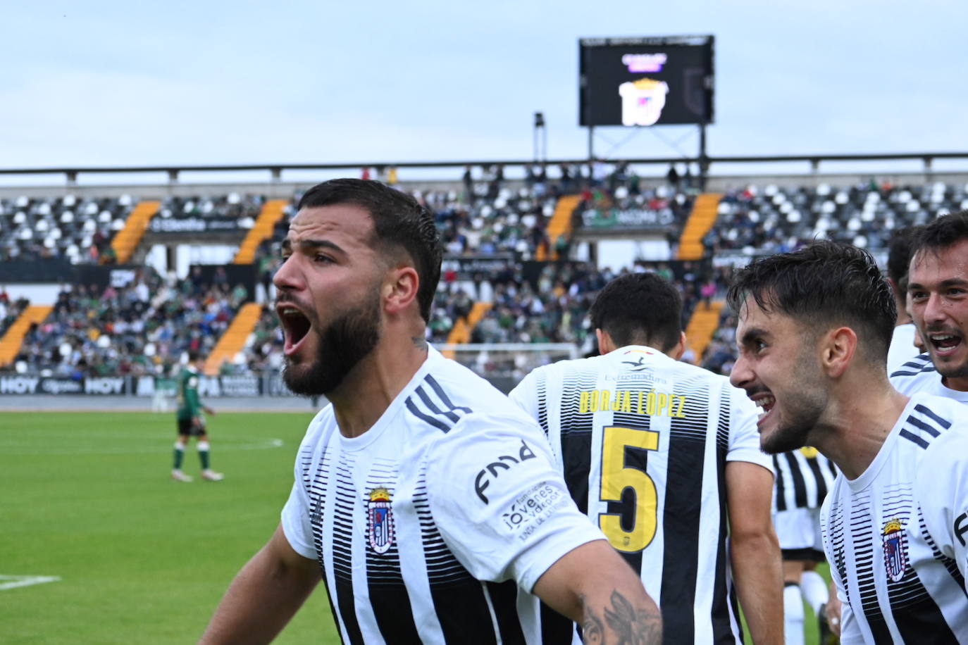 El partido Badajoz-Cacereño, en imágenes