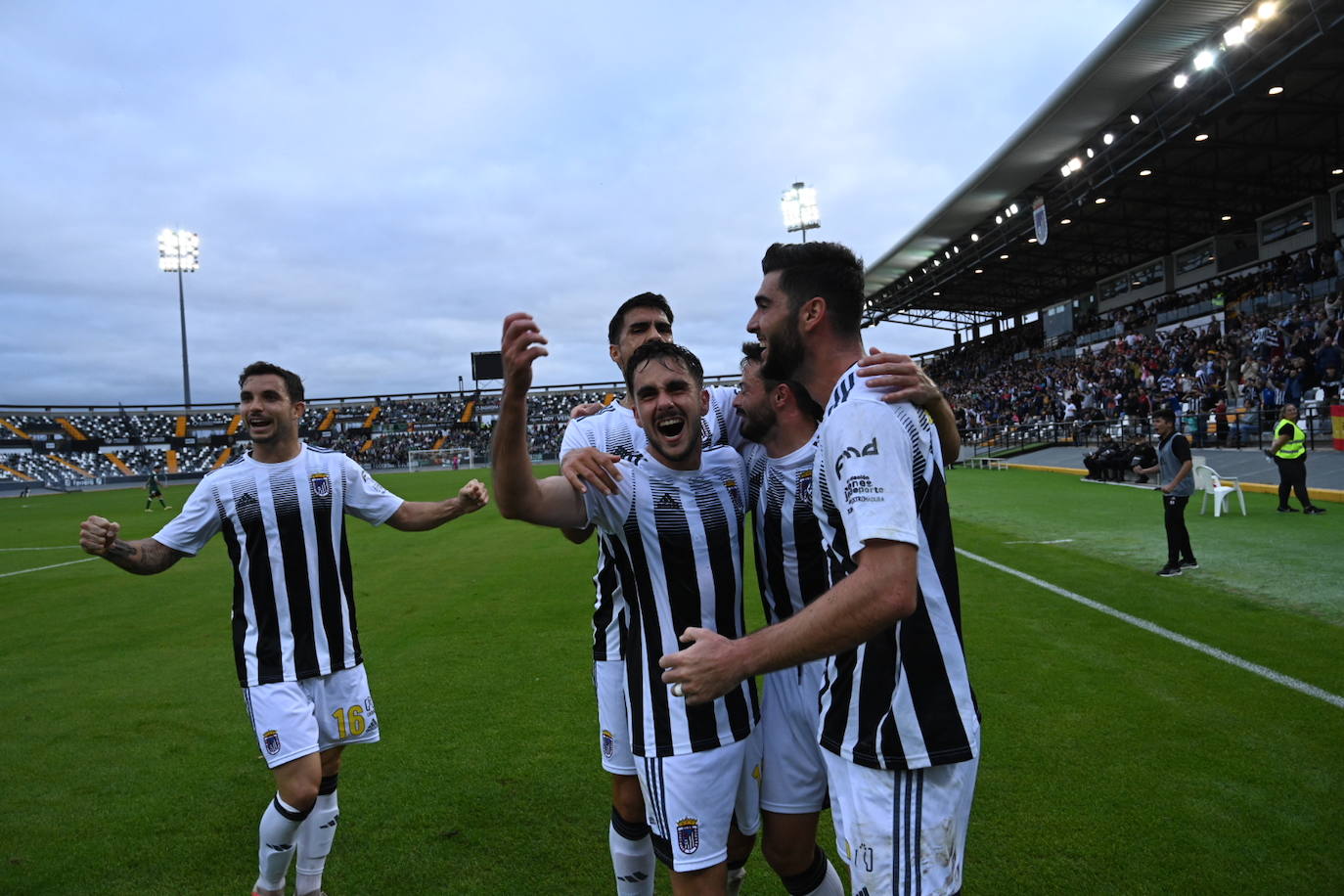 El partido Badajoz-Cacereño, en imágenes