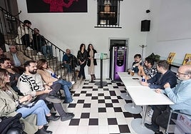 Álvaro Velasco e Iñaki San Román presentaron en Mastropiero 'Album de paquetes'.