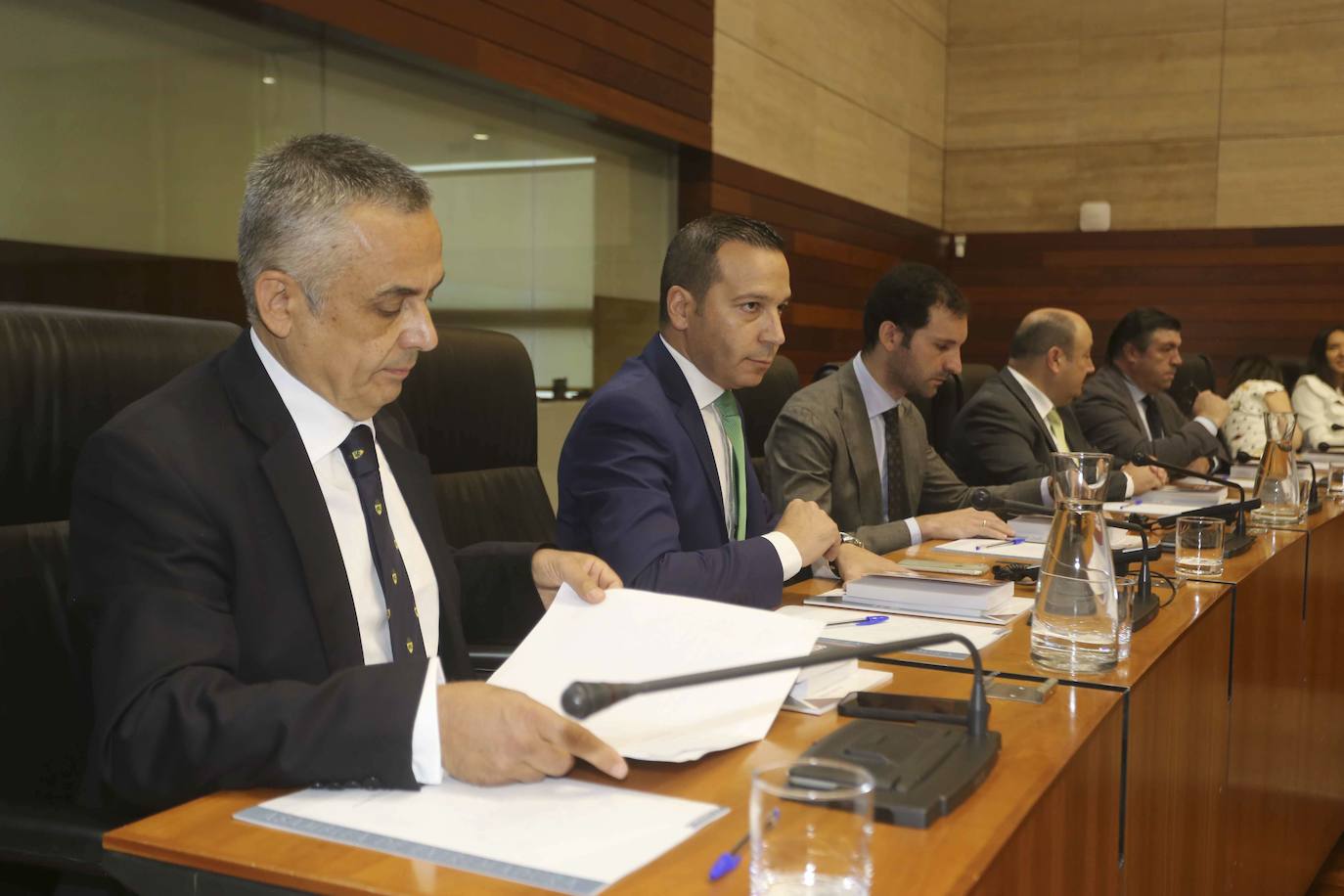 Ángel Pelayo Gordillo (izqda.) y Ángel Fernández, de Vox Extremadura.