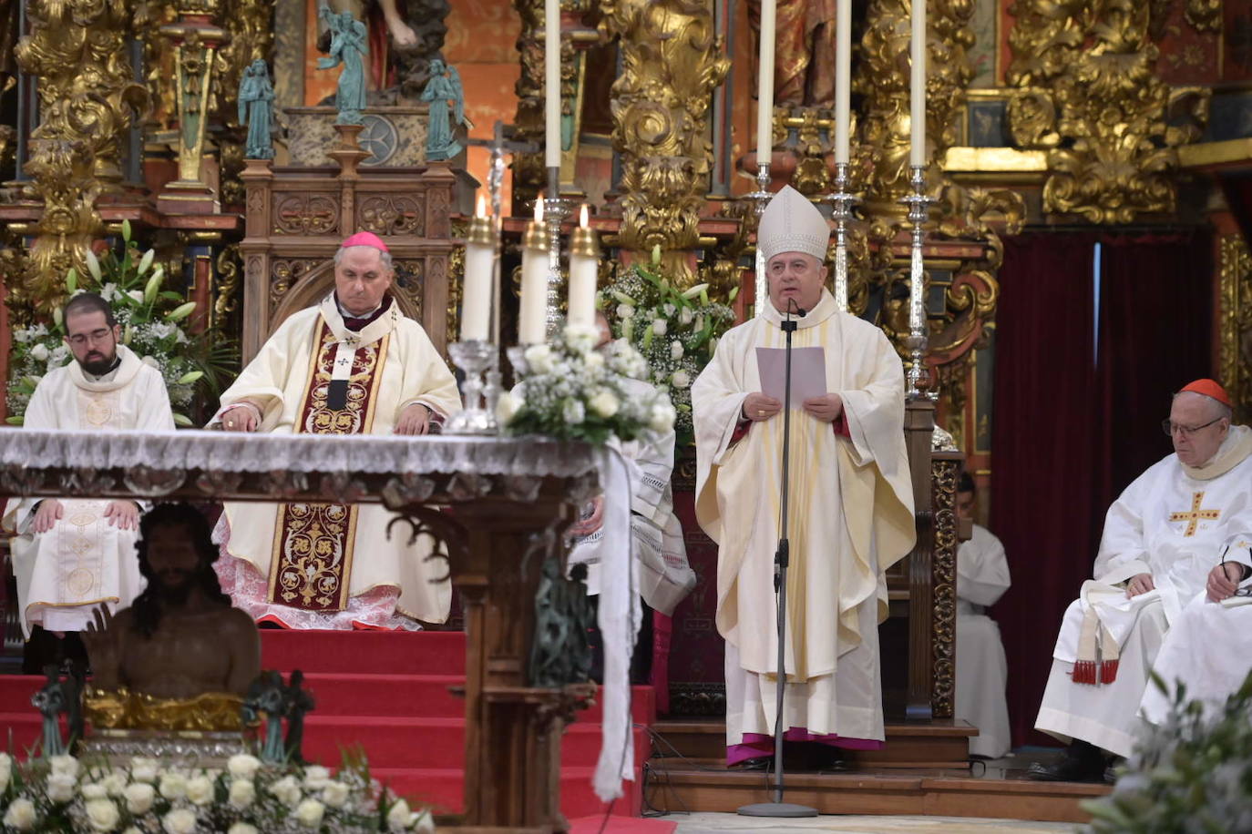 Toma de posesión del arzobispo de Mérida-Badajoz, José Rodríguez Carballo, en la Catedral