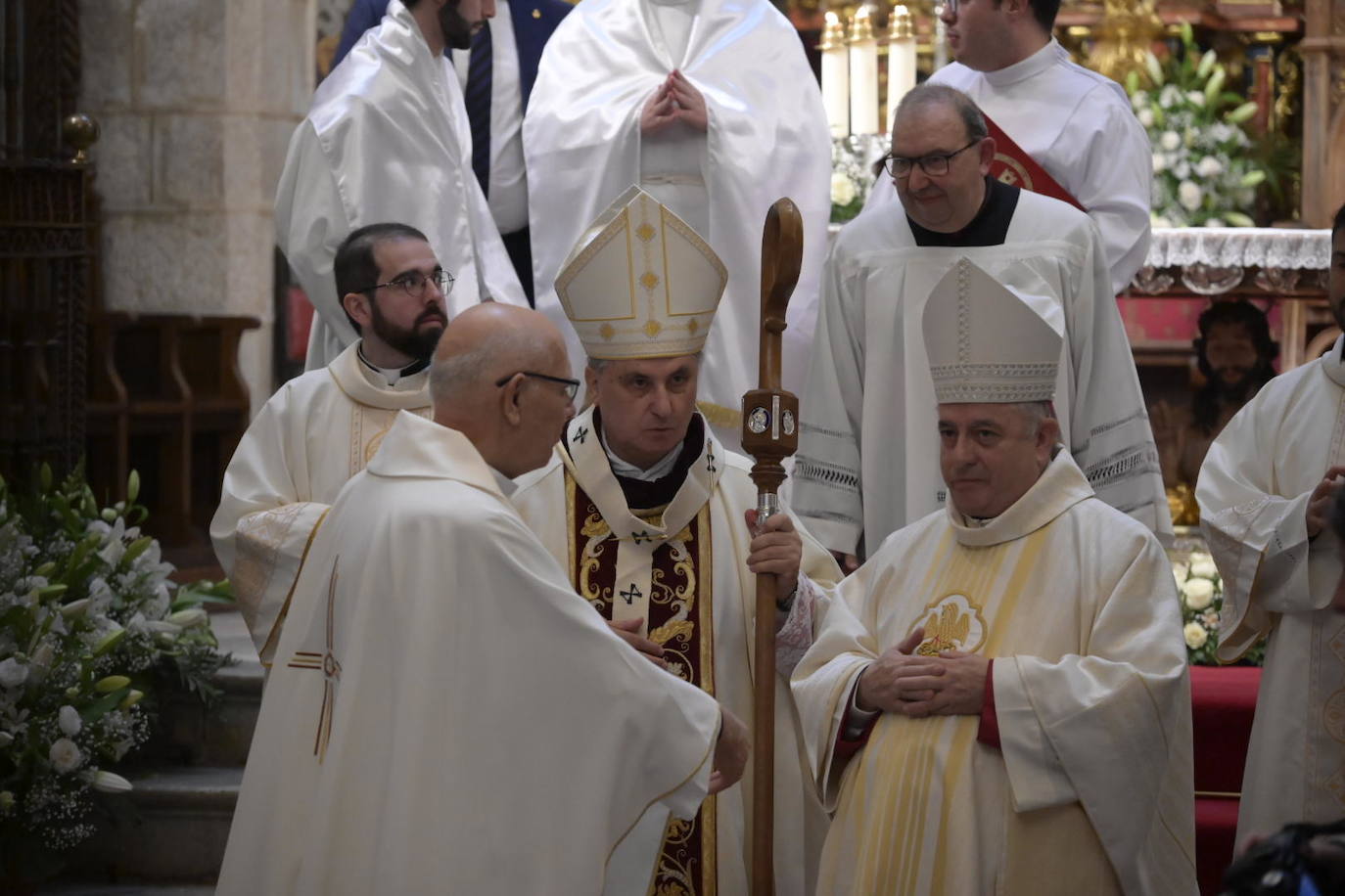Toma de posesión del arzobispo de Mérida-Badajoz, José Rodríguez Carballo, en la Catedral