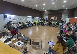 Representantes de las organizaciones no gubernamentales al desarrollo de la región en su reunión en Cáceres.