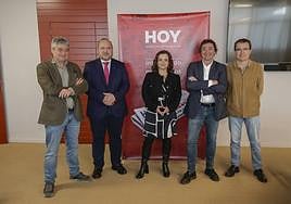 En la imagen, Agustín Aretio, Jesús Coslado, Celia Herrera, Manuel Velardo y Jaime Grajera.