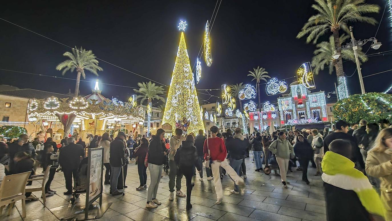 Así ha sido el encendido del alumbrado navideño en Mérida