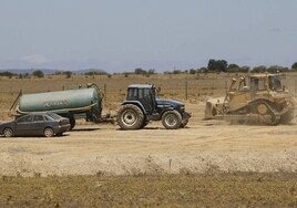 Movimiento de tierras este verano para construir el primer tramo de la futura autovía Cáceres-Badajoz.