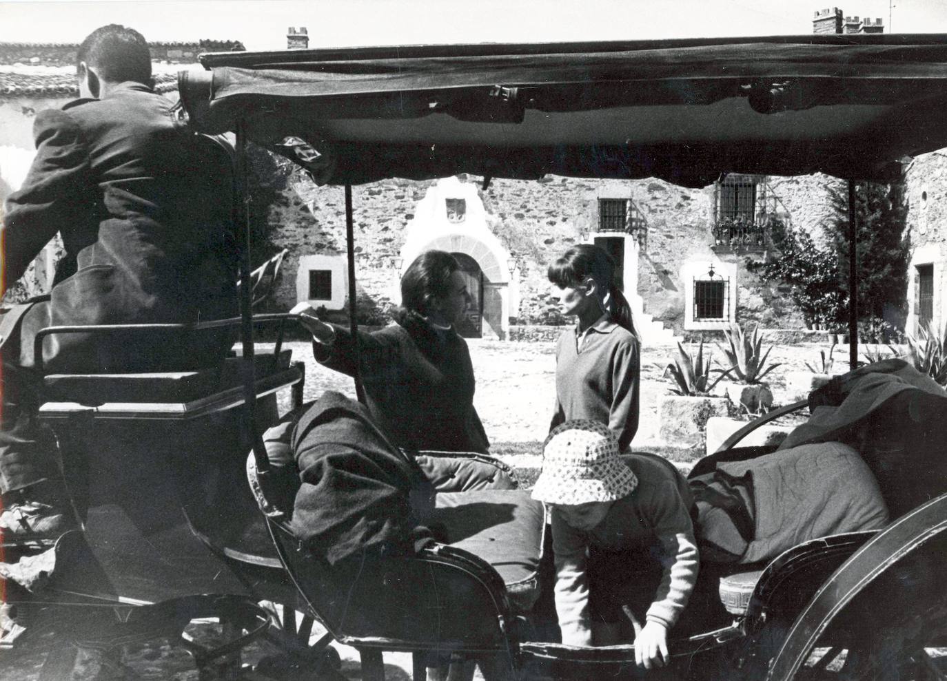 Foto de Mel Ferrer de su mujer Audrey Hepburn en la finca de Pascualete.