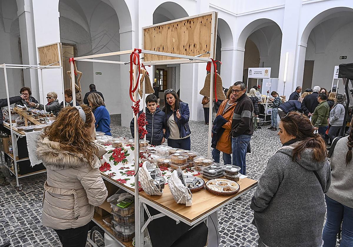 Solidaridad a golpe de migas