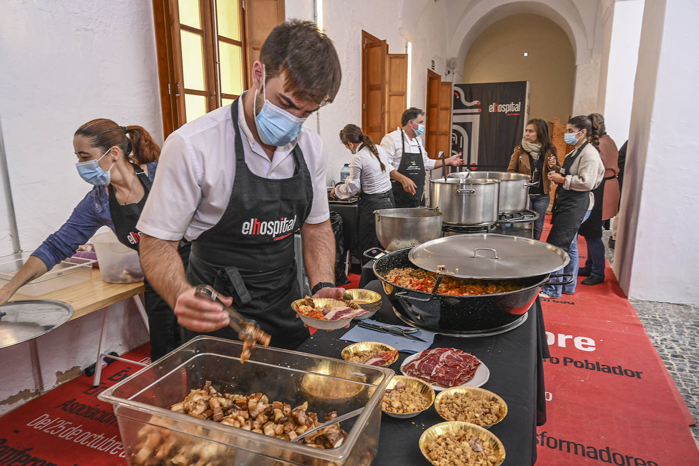 Solidaridad a golpe de migas