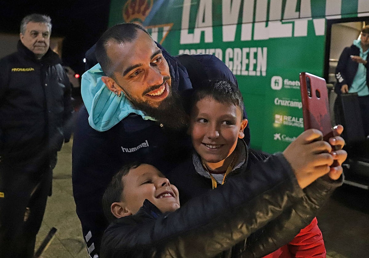 Borja Iglesias, uno de los más solicitados en la llegada a Villanueva.