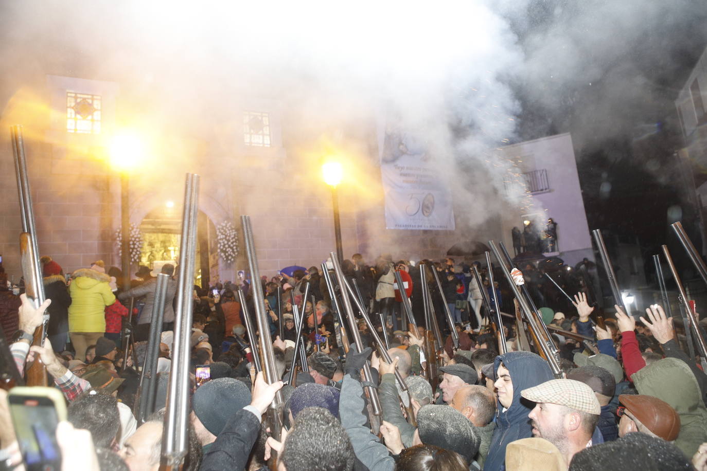 Torrejoncillo vibra con La Encamisá | Imágenes