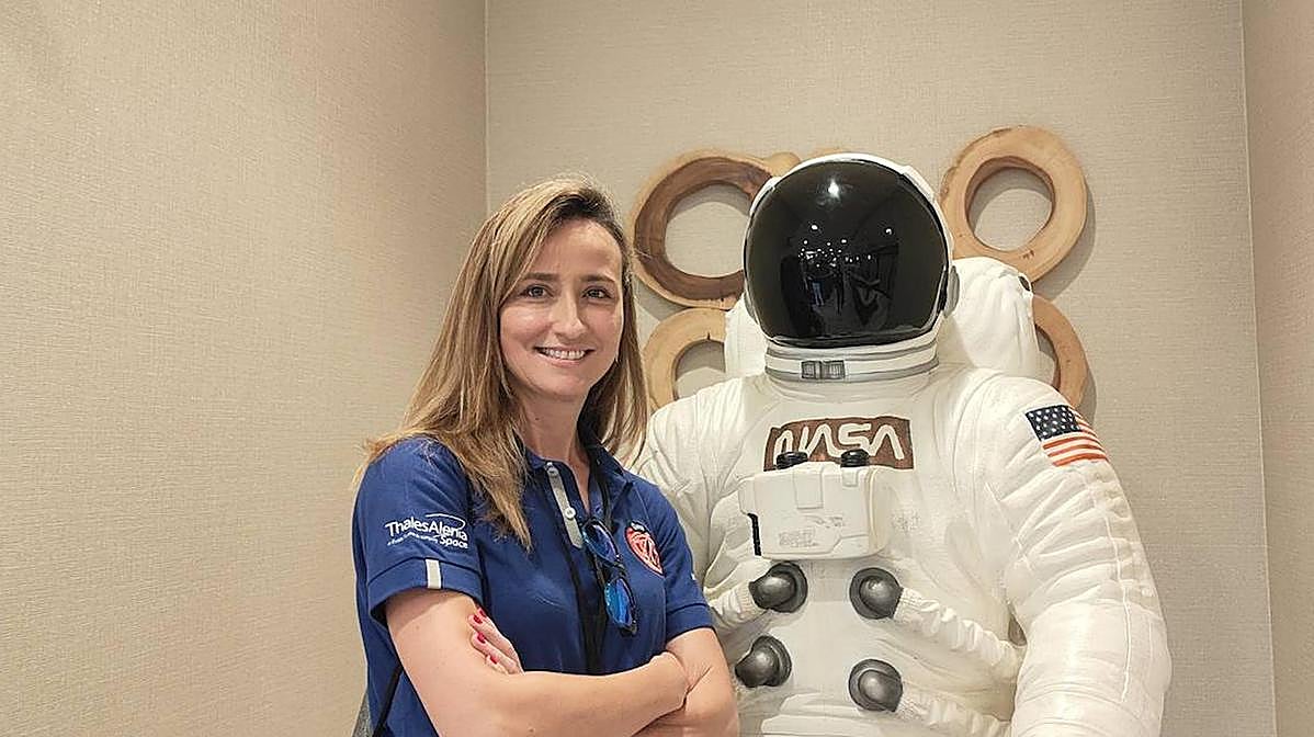 Susana Infante durante su viaje a Cabo Cañaveral para presenciar el lanzamiento de la nave espacial del proyecto Euclid en el que participa.