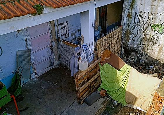 Interior del José Pache en el que han resultado heridas de gravedad dos personas.