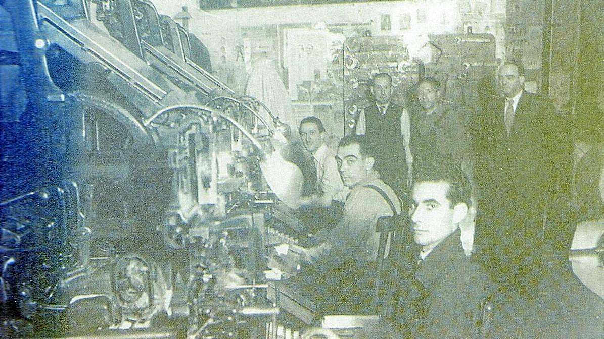 Linotipia del Diario HOY en 1951.