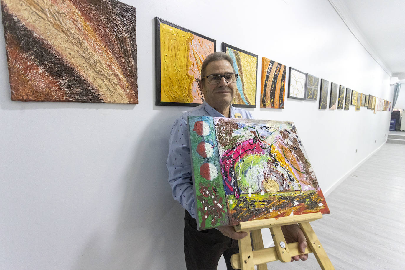 Juanfe García Morán expone en Belleartes, una muestra a favor de los niños enfermos de cáncer.