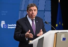 Imagen de archivo de Luis Planas, ministro de Agricultura, en una reunión europea.