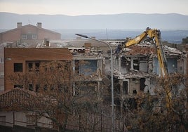 La piqueta ha entrado ya de lleno en el bloque C.