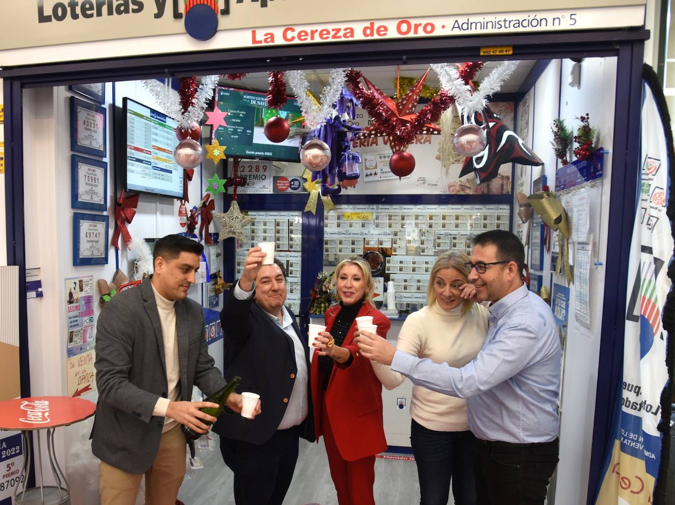 Administración 'La cereza de oro', ubicada en el centro comercial Carrefour de Plasencia, donde se han vendido varios quintos premios.