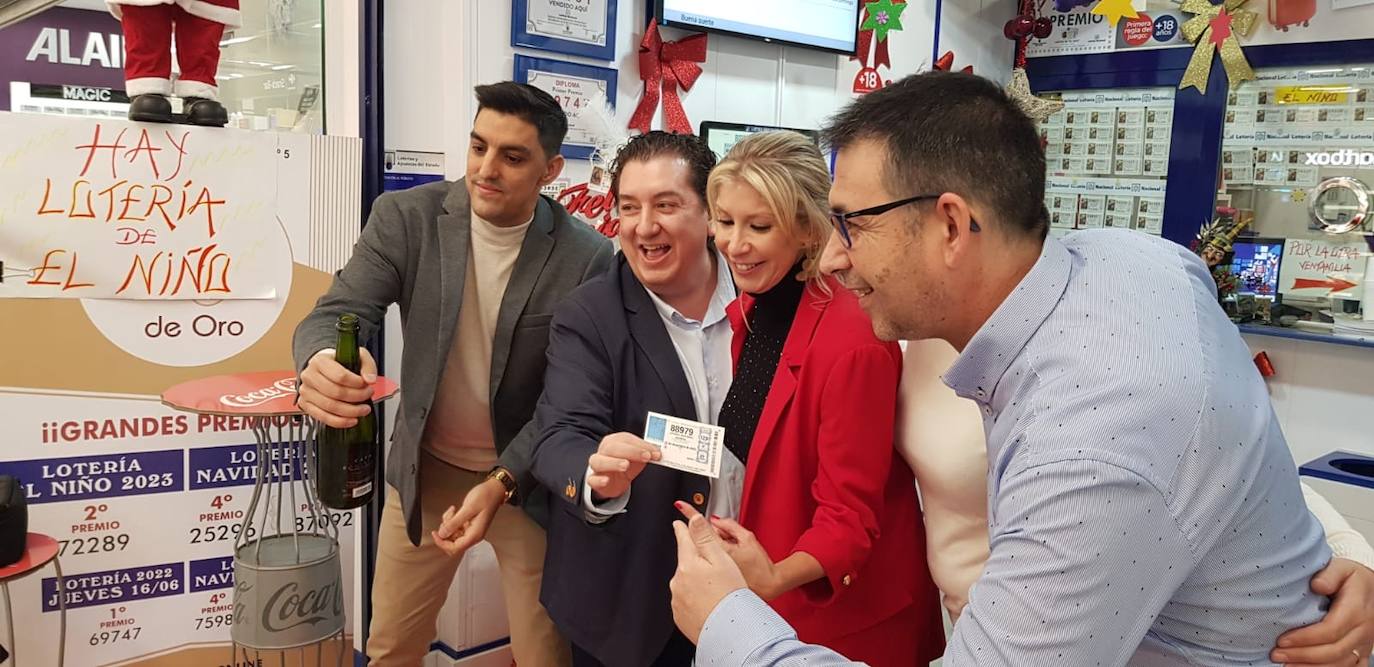Administración 'La cereza de oro', ubicada en el centro comercial Carrefour de Plasencia, donde se han vendido varios quintos premios.