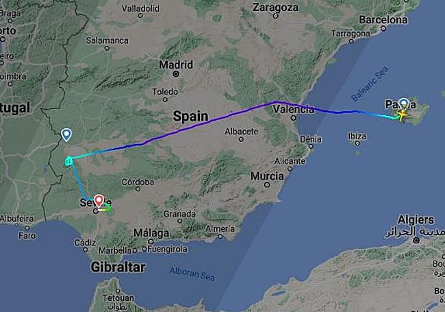 Recorrido del avión Palma de Mallorca-Badajoz que ha tenido que ser desviado hasta Sevilla.