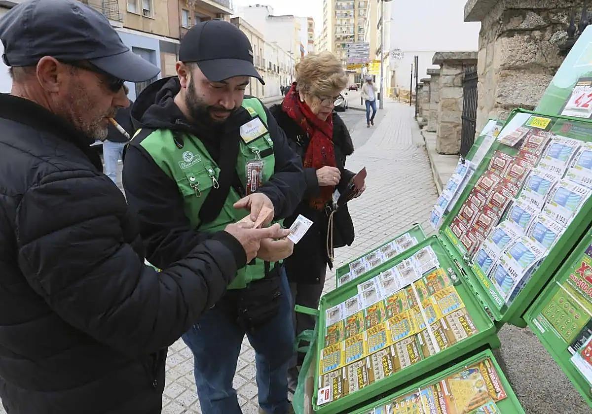 La ONCE reparte 120.000 euros en tres municipios de La Siberia extremeña