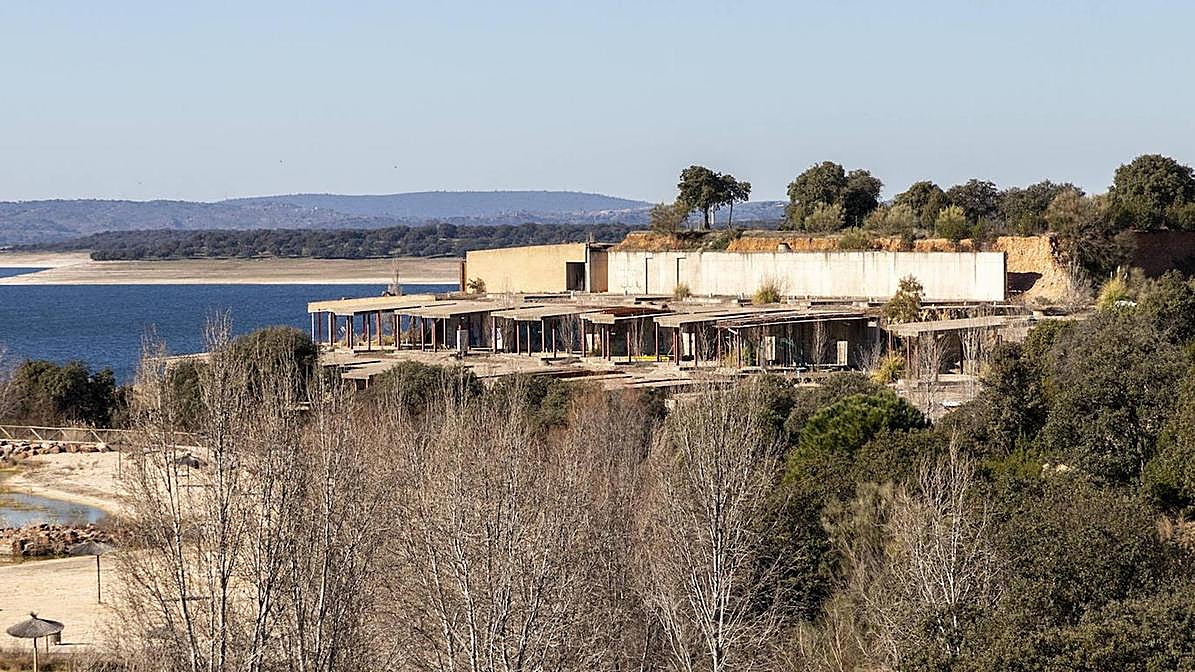 Viviendas en el complejo hotelero de lujo del norte extremeño.