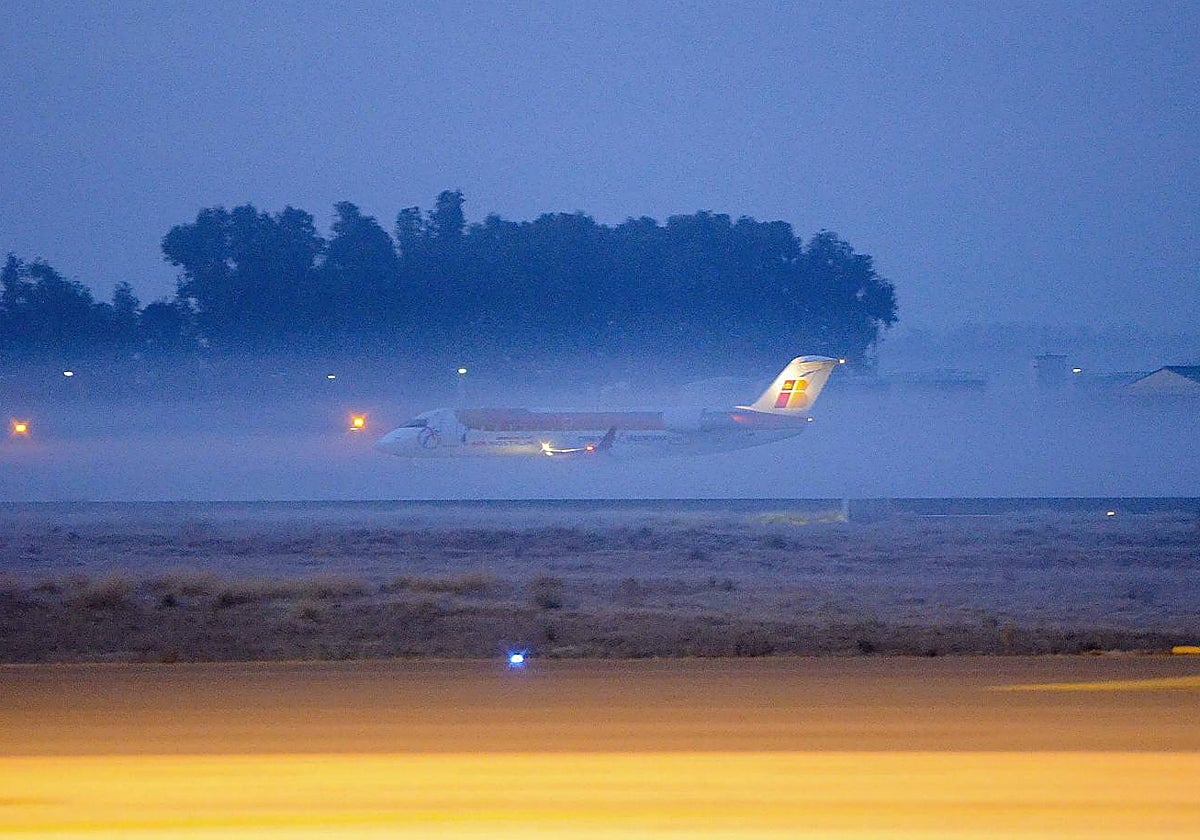 Un avión en el aeropuerto de Badajoz.