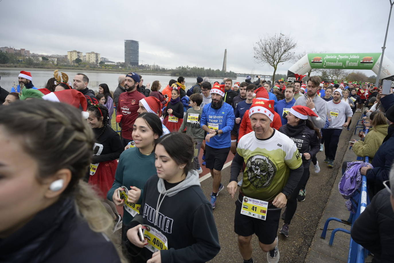 Búscate en las imágenes de la San Silvestre de Badajoz (I)