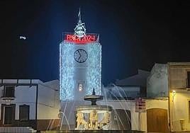 Torre del reloj, en la plaza Francisco Vera, esta Nochevieja.