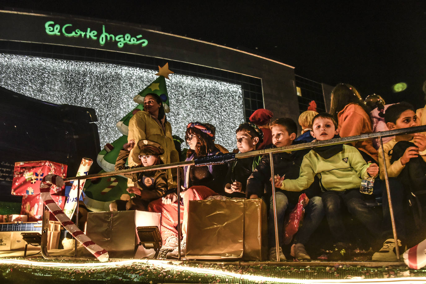 Fotos: Badajoz arropa a los Reyes Magos en una noche mágica