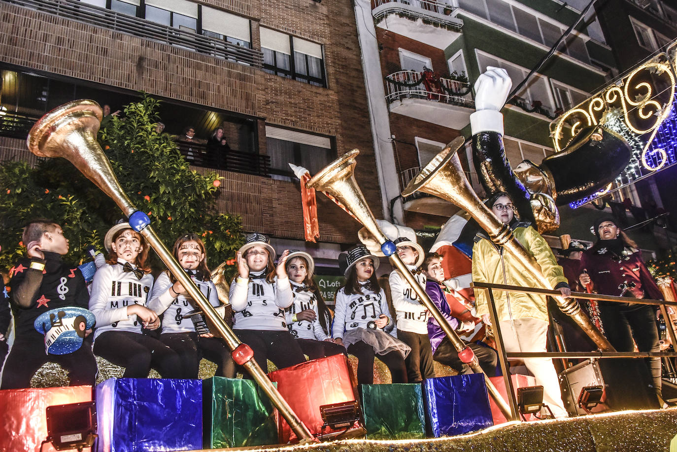 Fotos: Badajoz arropa a los Reyes Magos en una noche mágica