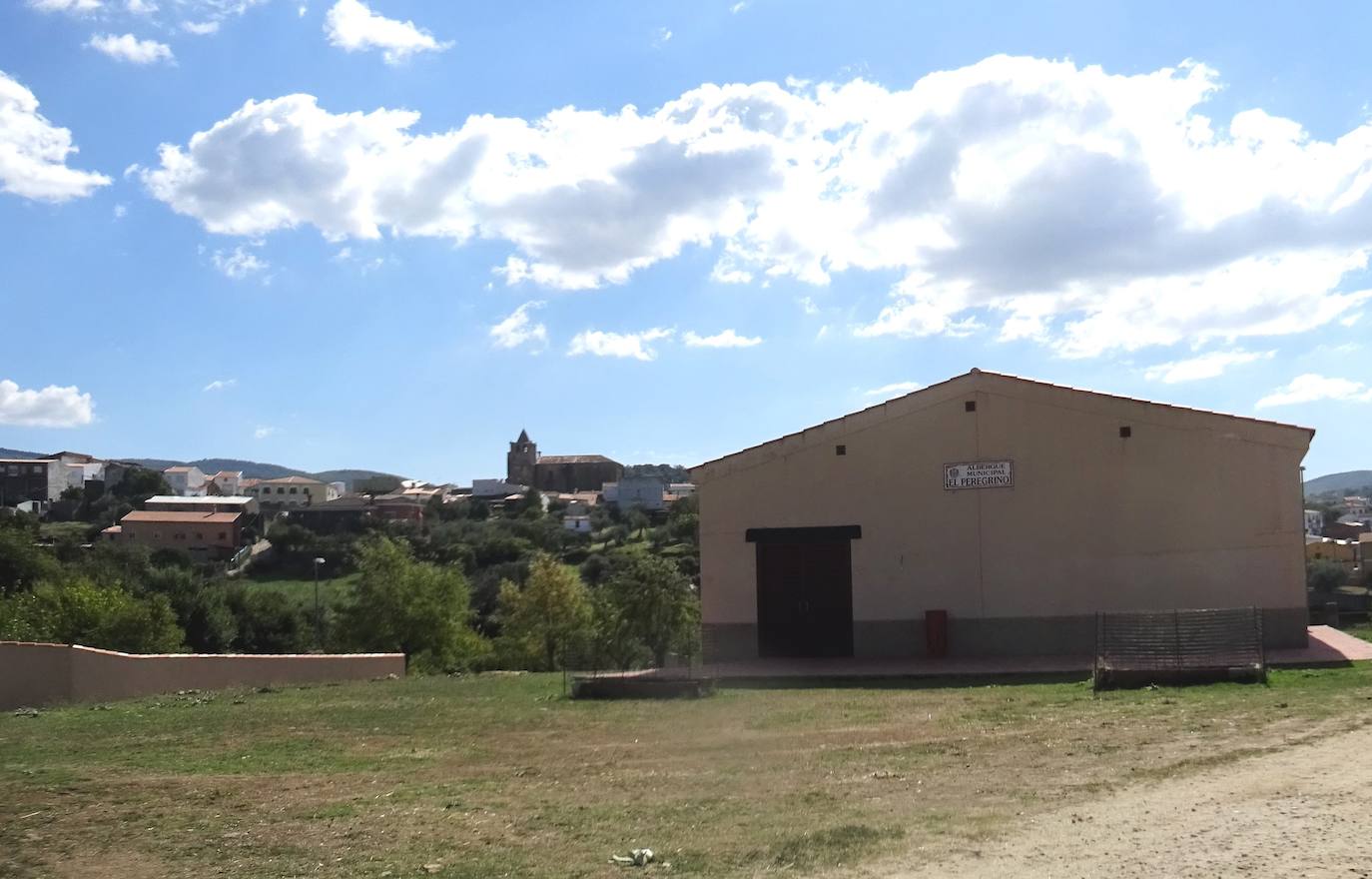 El Albergue Municipal ‘El Peregrino’, en pleno camino hacia Guadalupe.