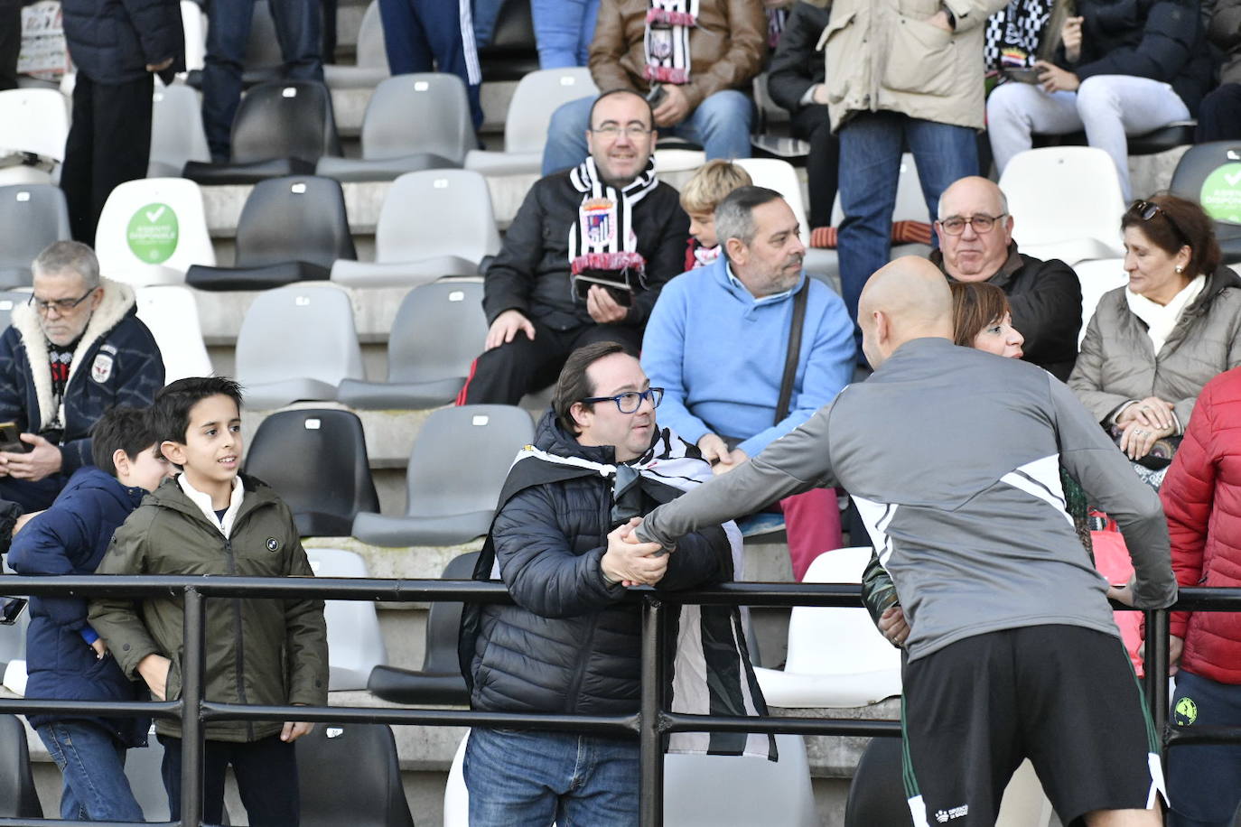 Fotos: Búscate en las gradas del Nuevo Vivero en el partido Badajoz-Talavera