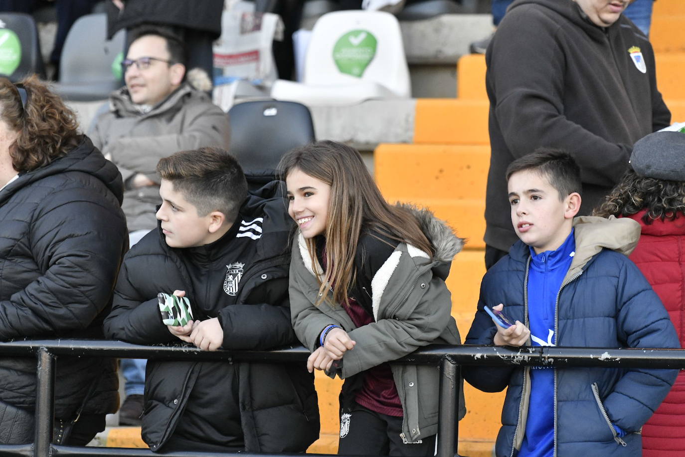 Fotos: Búscate en las gradas del Nuevo Vivero en el partido Badajoz-Talavera