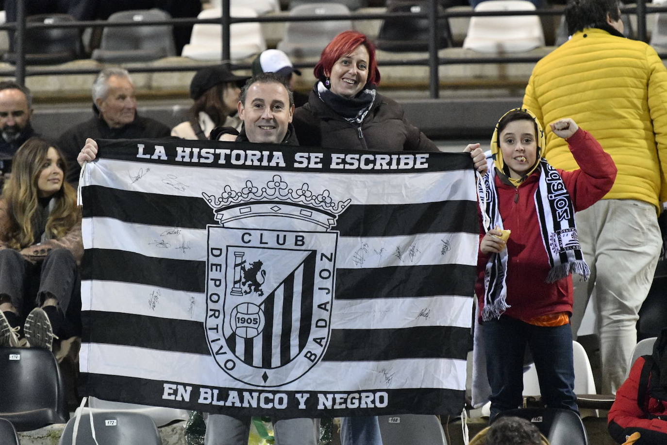 Fotos: Búscate en las gradas del Nuevo Vivero en el partido Badajoz-Talavera