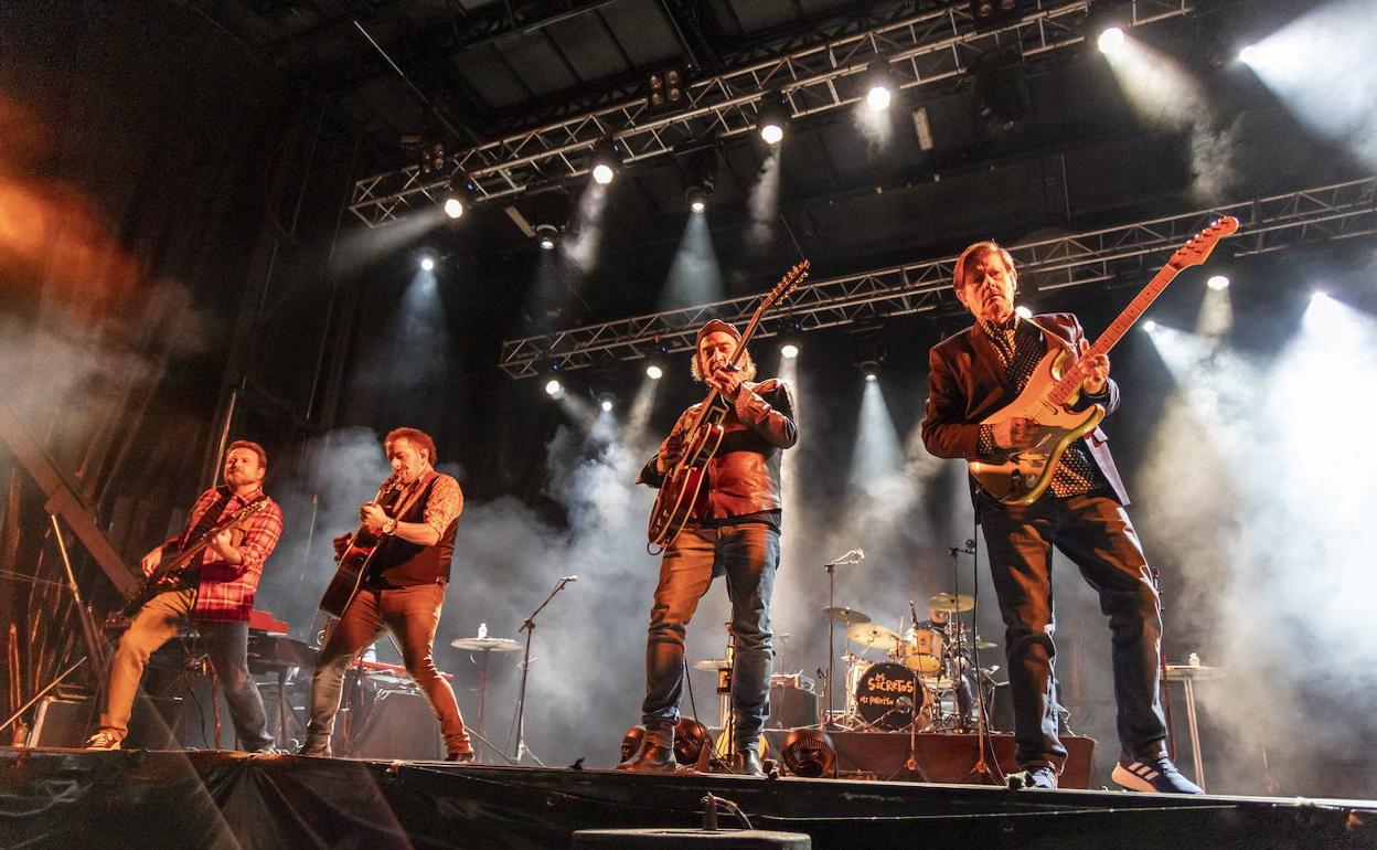 Los Secretos, durante uno de sus conciertos en el último año. 