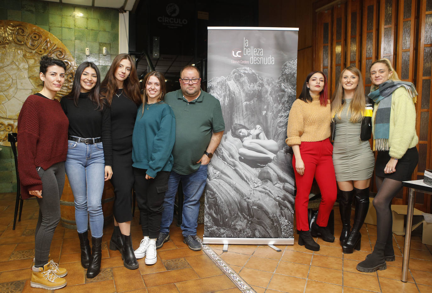 Lorenzo Cordero presentó el libro 'La belleza desnuda'