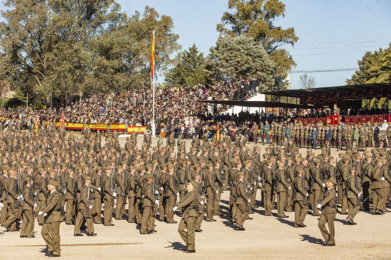 Fotos: Multitudinaria Jura de Bandera en el Cefot de Cáceres