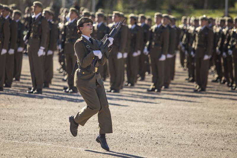 Fotos: Multitudinaria Jura de Bandera en el Cefot de Cáceres