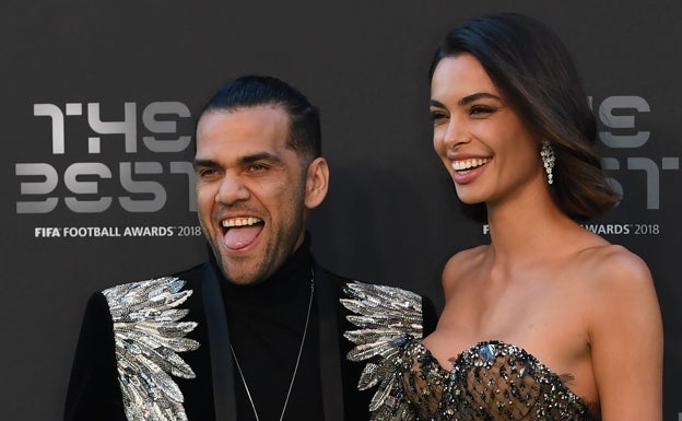 Dani Alves y su mujer, la modelo canaria Joana Sanz. 