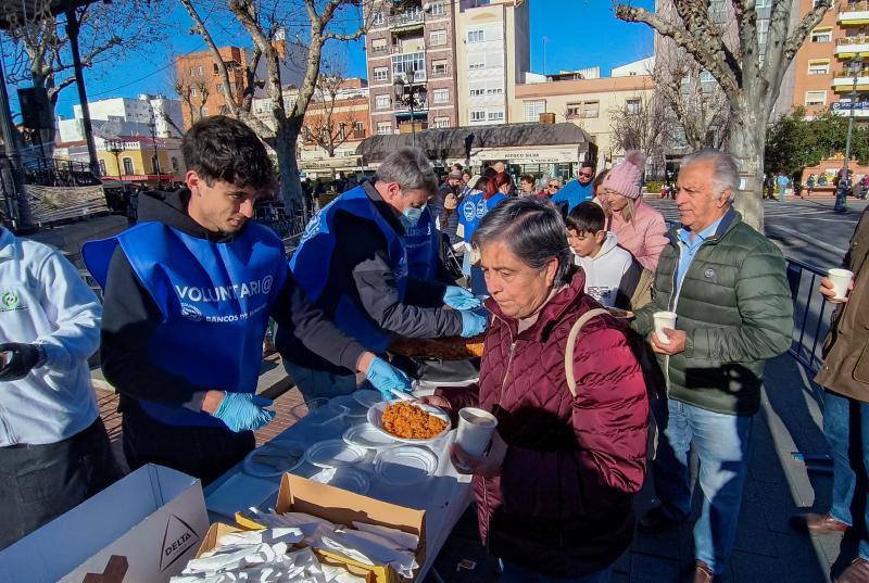 Fotos: X Migas Solidarias en Badajoz