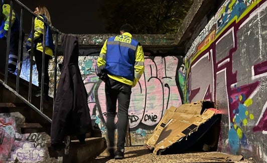 Ruta nocturna de DYA en Cáceres para buscar a personas sin hogar. 